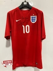 ENGLAND REPLICA NO-10 SHIRT AUTOGRAPHED BY WAYNE ROONEY (FRONT & BACK) AUTOGRAPH PHOTO MATCHED, NO COA RED SIZE LG