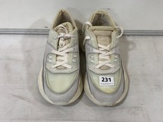 JEFFREY CAMPBELL TRAINERS NATURAL/GREY SIZE 10M