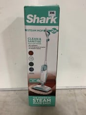 SHARK STEAM MOP CLEAN & SANITISE