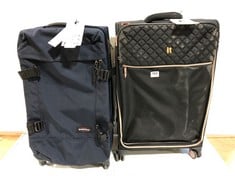 IT LUGGAGE TSA LOCK 88L BLACK FABRIC SPINNER TO INCLUDE EASTPAK TRAVEL CASE NAVY FABRIC MEDIUM SPINNER