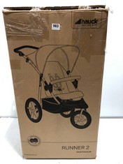 HAUCK RUNNER 2 PUSHCHAIR IN BLACK RRP- £230