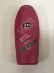 30 X VO5 REVIVE ME DAILY SHAMPOO INFUSED WITH 5 VITAL OILS 400ML.