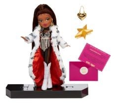 4 X BRATZ 573494EUC X GCDS SPECIAL EDITION DESIGNER FASHION DOLL-SASHA-INCLUDES OUTFIT, ACCESSORIES, HAIRBRUSH, & MORE-FULLY ARTICULATED-PREMIUM PACKAGING, COLLECTABLE-FOR COLLECTORS & KIDS AGES 7+.