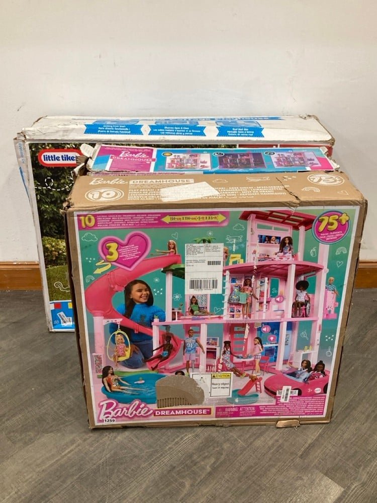 3 X ASSORTED CHILDRENS TOYS TO INCLUDE BARBIE DREAMHOUSE