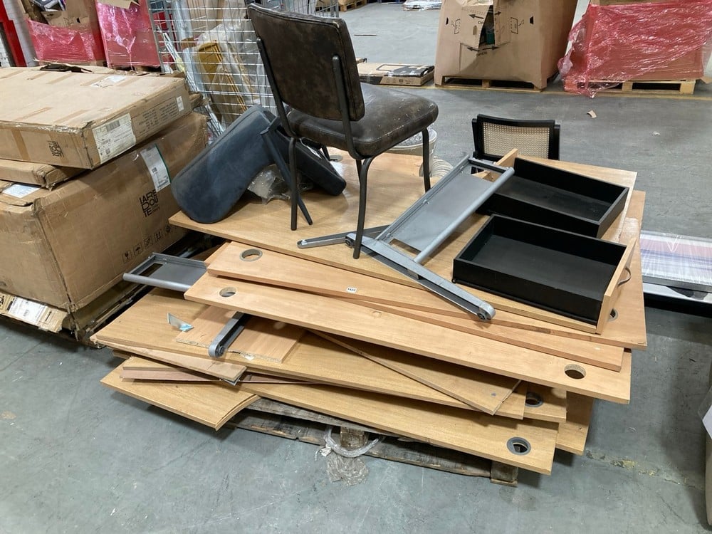 QTY OF ASSORTED ITEMS TO INCLUDE DARK GREY VELVET DINING CHAIR AND DARK BROWN LEATHER DINING CHAIR (KERBSIDE PALLET DELIVERY)