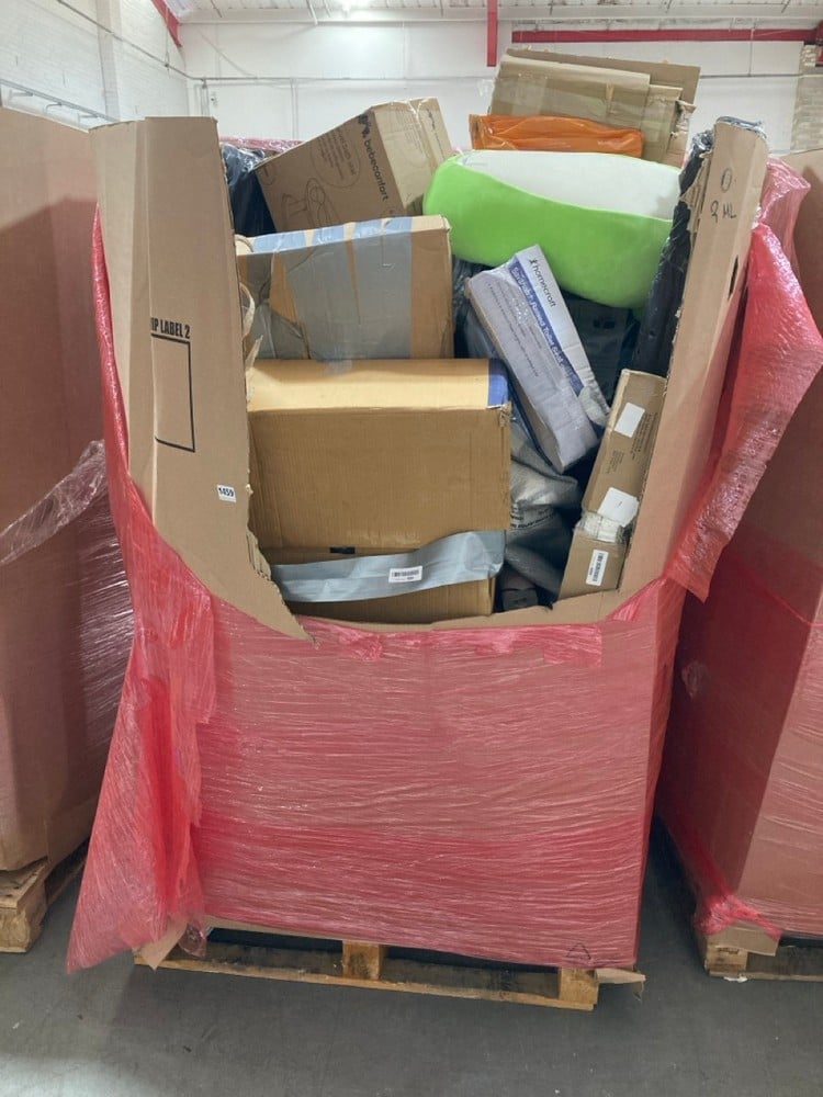 PALLET OF ASSORTED ITEMS TO INCLUDE HOMECRAFT SAVANAH RAISED TOILET SEAT (KERBSIDE PALLET DELIVERY)