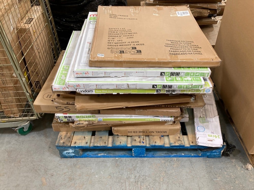 PALLET OF ASSORTED BABY GATES TO INCLUDE LINDAM MAXI SECURE- RRP £37.00 (KERBSIDE PALLET DELIVERY)