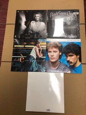 QUANTITY OF TV & AUDIO ITEMS TO INCLUDE THE VERY BEST OF DARYL HALL JOHN OATES , VINYL : LOCATION - RACK E