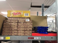 QUANTITY OF FOOD & DRINK ITEMS TO INCLUDE TWIX MILK CHOCOLATE BARS WITH BISCUIT & CARAMEL, BULK CHOCOLATE, 32 SNACK BARS OF 50G BEST BEFORE 16/02/2025: LOCATION - RACK E