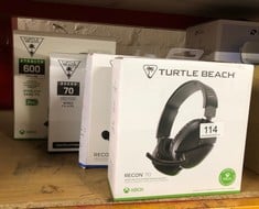 QUANTITY OF TECH & GAMING ITEMS TO INCLUDE TURTLE BEACH RECON 70 BLUE CAMO GAMING-HEADSET - PS4, PS5, NINTENDO SWITCH, XBOX ONE & PC: LOCATION - A