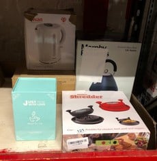 QUANTITY OF KITCHEN & APPLIANCES ITEMS TO INCLUDE MORPHY RICHARDS 1.5L KETTLE: LOCATION - A