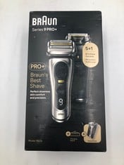 BRAUN SERIES 9 PRO+ ELECTRIC SHAVER FOR MEN, 5 PRO SHAVE ELEMENTS & PRECISION LONG HAIR PRO TRIMMER, POWERCASE, 9527S, SILVER, RATED WHICH BEST BUY - RRP £297: LOCATION - TOP 50 RACK