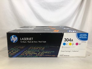 X3 ASSORTED TONERS TO INCLUDE HP 304A YELLOW TONER CARTRIDGE (SEALED UNIT).: LOCATION - C