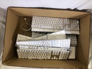 X19  GENUINE APPLE KEYBOARD MODEL NO. A1243.: LOCATION - A