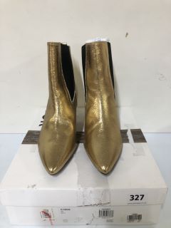 JOHN LEWIS ROBBIE GOLD BOOTS - SIZE 5 (682165)