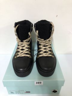 SHOE THE BEAR STB - AGDA L WARM LINED BLACK BOOTS - SIZE 7 (682157)