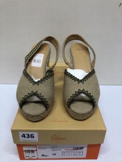 CASTAMEN BILLIE SAND SHOES - SIZE 5 (681751)