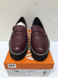 JOHN LEWIS ANYDAY GRYFFIN RED BURGUNDY - SIZE 7 (681456)