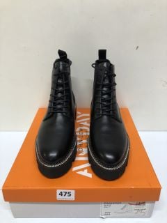 JOHN LEWIS ANYDAY PAISLEIGH BLACK BOOT - SIZE 7 (681456)