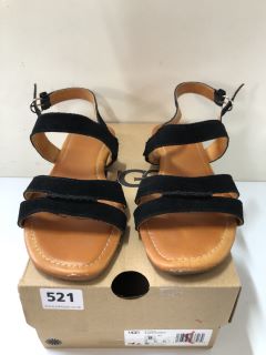 UGG KATIE SLINGBACK SHOES - SIZE 6 (681370)