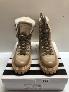 JOHN LEWIS PADDOCK NTSA BOOTS - SIZE 7 (666660)