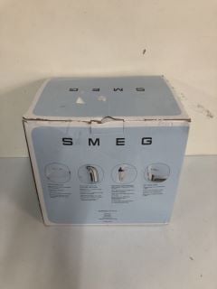 SMEG VARIABLE TEMPERATURE KETTLE (RRP £179.00)