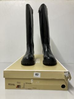 MICHAEL KORS REGAN BLACK LEATHER BOOTS - SIZE: 8.5 - RRP.£203 (681370)