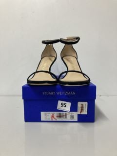 STUART WEITZMAN NUDISTCURVE 75 SANDAL BLACK - SIZE: 6.5 - RRP.£40 (681370)