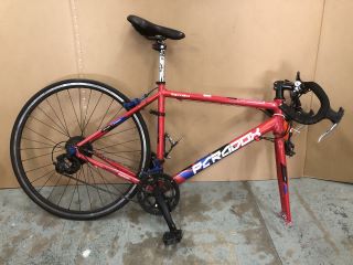 APOLLO PARADOX RACING BIKE (MISSING WHEELS) (MPSS02843664)