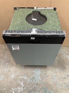 BOSCH INTEGRATED DISHWASHER MODEL NO: SMV2ITX18G (EX DISPLAY)