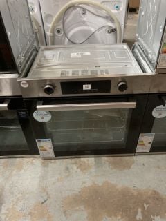 BEKO INTEGRATED SINGLE OVEN MODEL: BBIE22300XFP (EX DISPLAY)