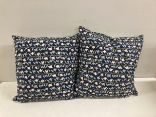 BOX OF CUSHIONS IN VARIOUS SIZES AND DESIGNS (CAGE NUMBER 712668)