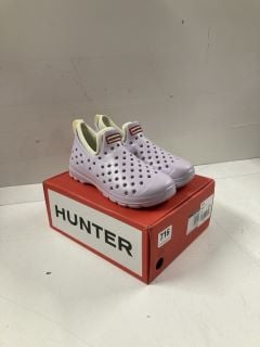 HUNTER TEMPERED MAUVE/SOFT SAND TMS SHOES SIZE UK 13 YOUNGER