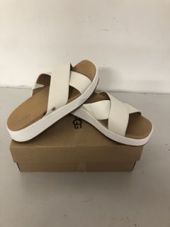 UGG W EMILY SANDALS IN JASMINE LEATHER UK SIZE 4