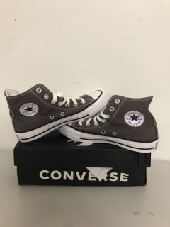 CONVERSE 1J793C TRAINERS IN CHARCOAL UK SIZE 4