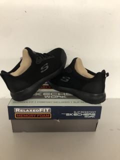 SKECHERS MEMORY FOAM TRAINERS IN BLACK UK SIZE 6