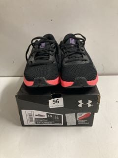 PAIR OF UNDER ARMOUR UA CHARGED PURSUIT WOMEN'S TRAINERS - SIZE UK 6 (CAGE NUMBER 688123)