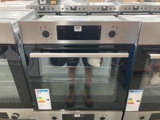 ZANUSSI SINGLE ELECTRIC OVEN MODEL ZOHCX3X2 RRP £359 (EX-DISPLAY)