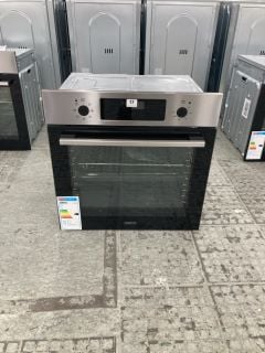 ZANUSSI SINGLE ELECTRIC OVEN MODEL ZOHCX3X2 RRP £359 (EX-DISPLAY)