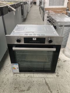 BEKO SINGLE ELECTRIC OVEN MODEL BBIE22300XFP RRP £229 (EX-DISPLAY)