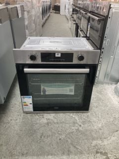 BEKO SINGLE ELECTRIC OVEN MODEL BBIE22300XFP RRP £229 (EX-DISPLAY)