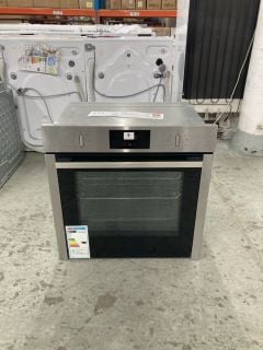 NEFF SINGLE ELECTRIC OVEN MODEL B3CCC0AN0B RRP £579 (EX-DISPLAY)