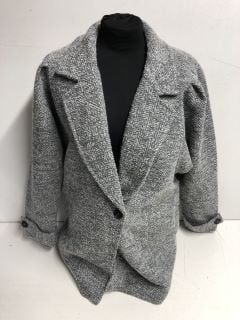 GESTUZ COAT SIZE 35 (EUROPE)