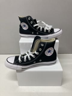 CONVERSE SNEAKERS SIZE 5