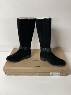 CLARKS MAYE SHINE BOOTS SIZE 7