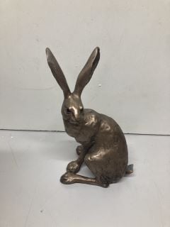 2 X HARE ANIMAL SCULPTURES