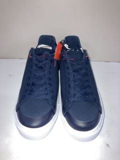 SWIMS TRAINERS SIZE 10