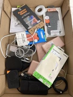 QTY OF ITEMS INC BELKIN POWER BANK