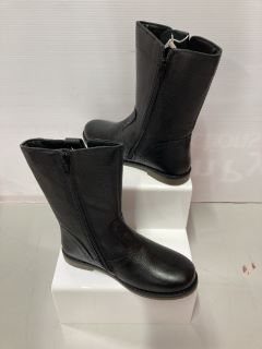 JOHN LEWIS ISOBEL 2 BLACK BOOTS SIZE: 32(628558)