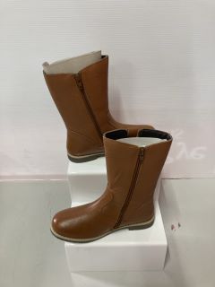 JOHN LEWIS ISOBEL 2 TAN BOOTS SIZE: 34(628558)